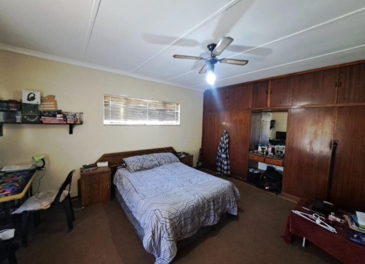 4 Bedroom Property for Sale in Roosheuwel North West